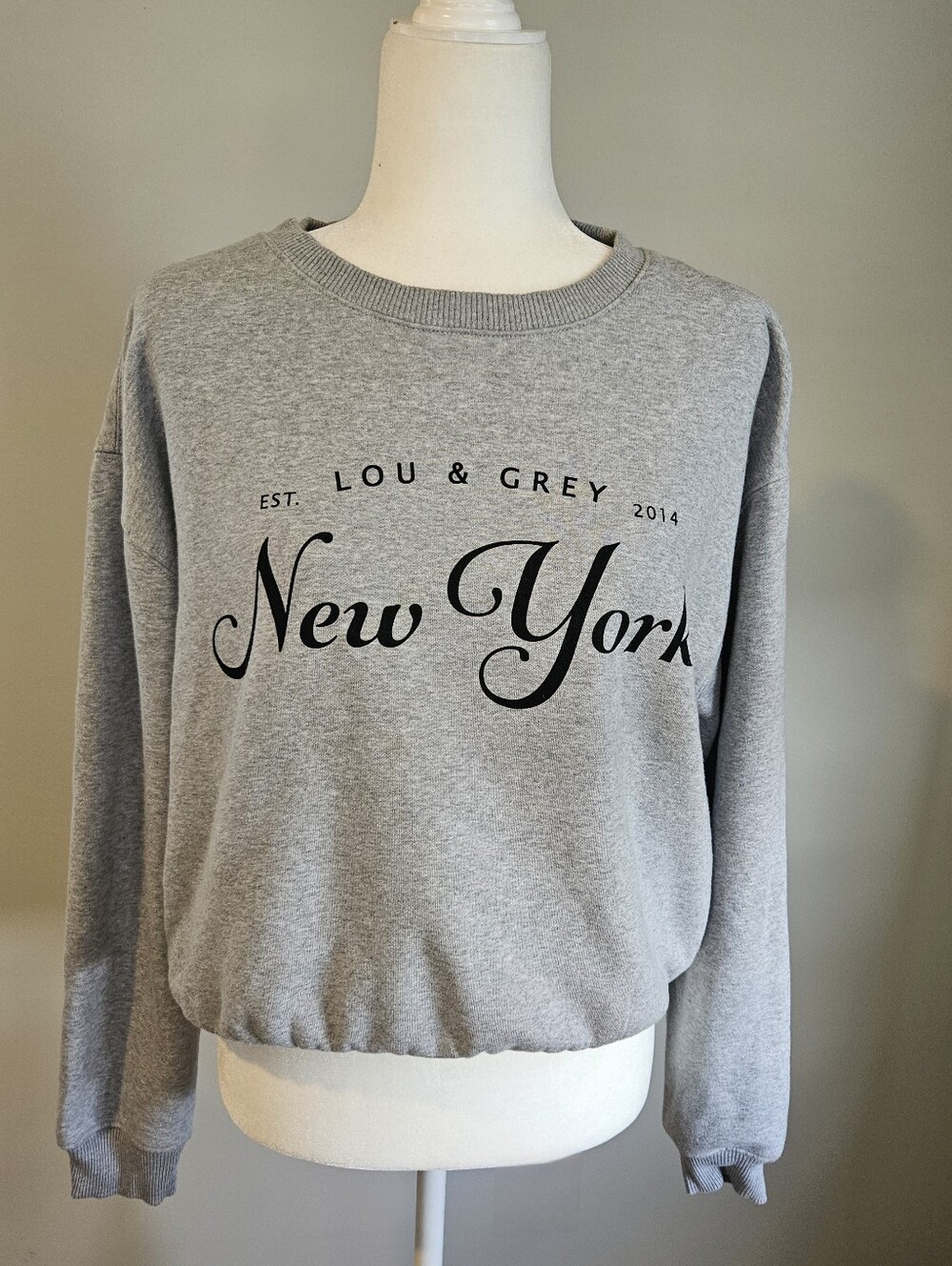Lou & Grey Bubble Hem Sweatshirt Size Medium, Grey with Black